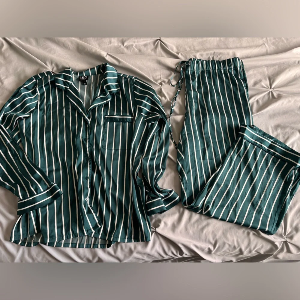 INC International Concepts Green and White Striped Satin 2 Piece Pajama Set NWOT